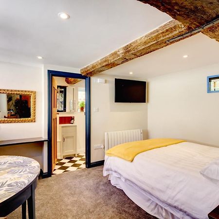 Green Parrot House Bed & Breakfast Devizes Dış mekan fotoğraf