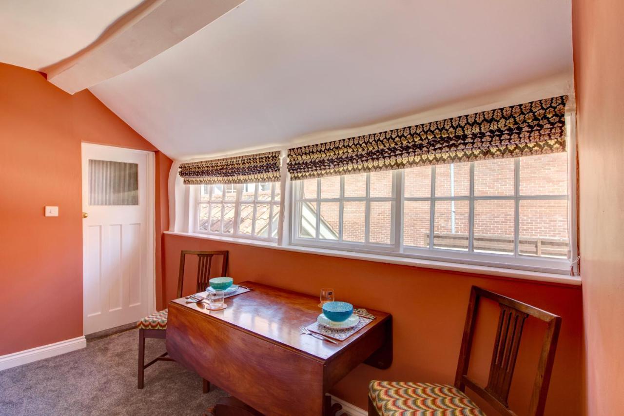 Green Parrot House Bed & Breakfast Devizes Dış mekan fotoğraf
